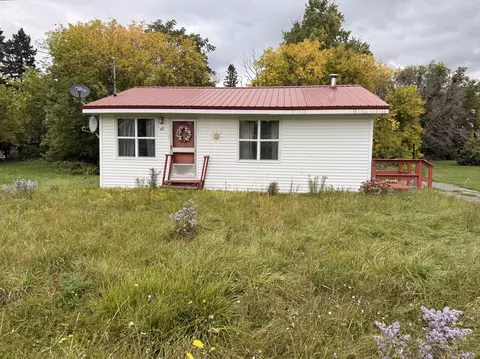42 Ward St, Presque Isle, ME 04769