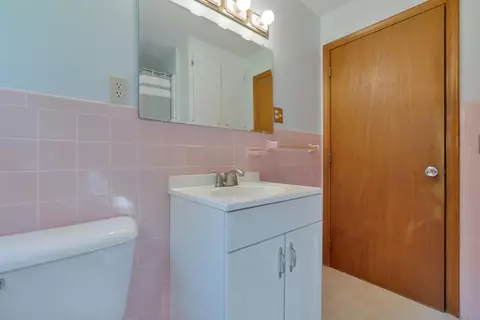 Bath - 189 Guinea Rd, Biddeford, ME 04005 photo 2 of 2