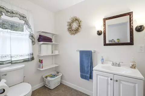 Bath - 366 E Madison Rd, Madison, ME 04950 photo 3 of 3
