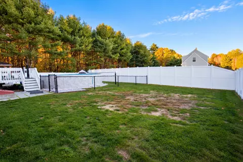 Exterior - 3 Cotton Dr, Gorham, ME 04038 photo 4 of 5