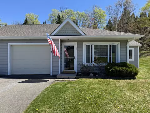 298 19th Ave #102, Madawaska, ME 04756