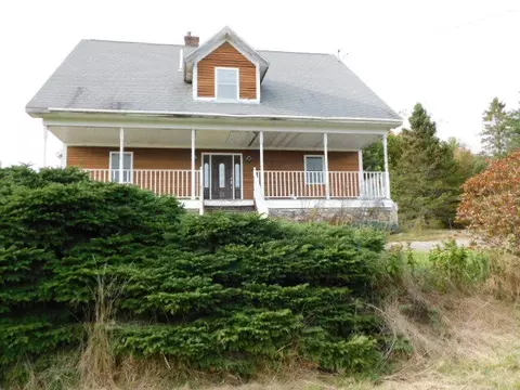 Exterior - 111 W Corinth Rd, Corinth, ME 04427 photo 5 of 10