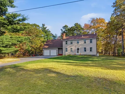 27 Coventry Dr, Limington, ME 04049