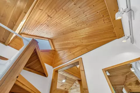 Entry Way - 279 Brewer Rd, Robbinston, ME 04671 photo 9 of 14