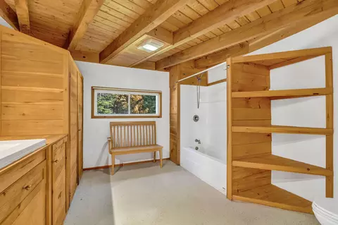Bath - 279 Brewer Rd, Robbinston, ME 04671 photo 1 of 5