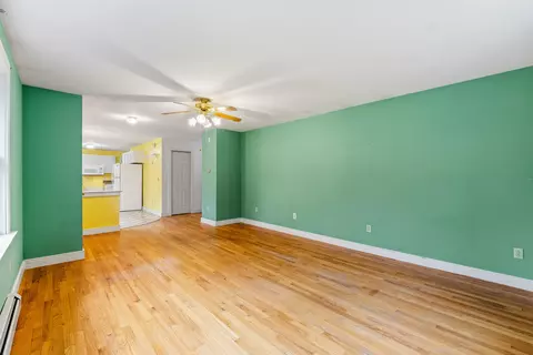 Living - 70 Glenview Rd, Freeport, ME 04032 photo 4 of 4