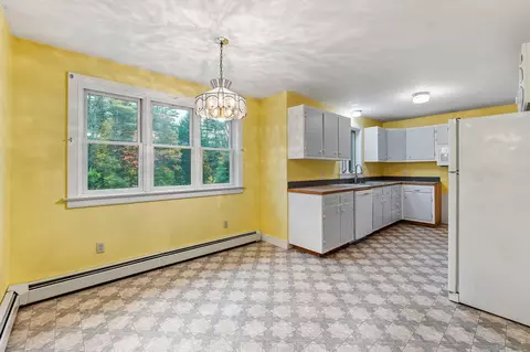 Dining - 70 Glenview Rd, Freeport, ME 04032 photo 1 of 1