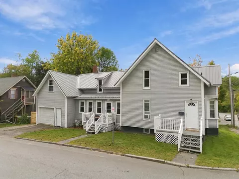 Exterior - 12 Middle St, Augusta, ME 04330 photo 4 of 13