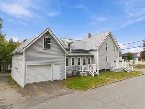 Exterior - 12 Middle St, Augusta, ME 04330 photo 3 of 13