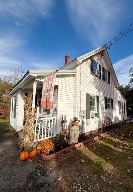 72 Goodwin St, South Berwick, ME 03908