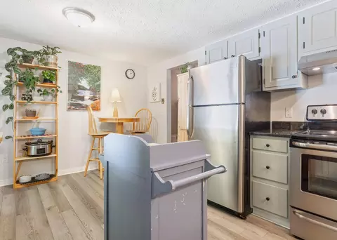 Kitchen - 18 Easy Way #6, Windham, ME 04062 photo 4 of 4