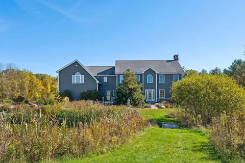 21 Wilson Rd, Cumberland, ME 04021