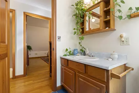 Bath - 42 Buttonwood Dr, Berwick, ME 03901 photo 4 of 4
