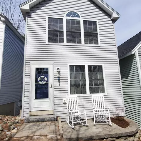 16 Prospect St, Old Orchard Beach, ME 04064