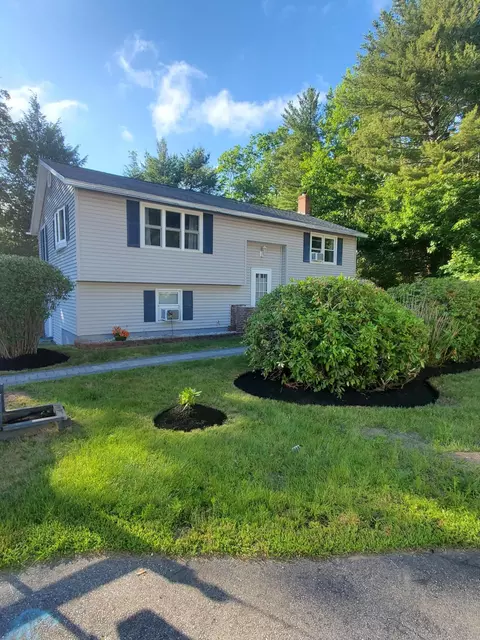 7 Echo Ave, Old Orchard Beach, ME 04064