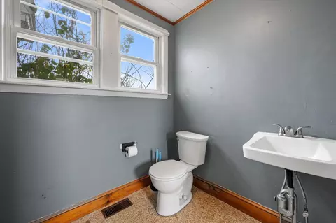 Bath - 988 Fuller Rd, Hermon, ME 04401 photo 1 of 3
