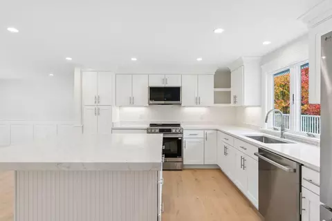 Kitchen - 1 Willow Rdg, Biddeford, ME 04005 photo 3 of 3