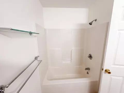 Bath - 301 Chaplins Mill Rd, Naples, ME 04055 photo 8 of 12