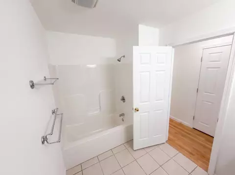 Bath - 301 Chaplins Mill Rd, Naples, ME 04055 photo 9 of 12