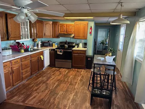 Kitchen - 11 Jacques Ln, Windham, ME 04062 photo 3 of 3