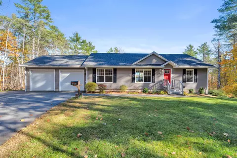568 Sawyer Rd, Greene, ME 04236