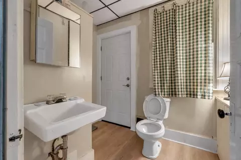 Bath - 89 Pine St, Lewiston, ME 04240 photo 1 of 4
