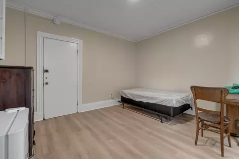 Bedroom - 89 Pine St, Lewiston, ME 04240 photo 4 of 10