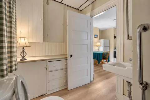 Entry Way - 89 Pine St, Lewiston, ME 04240 photo 3 of 7