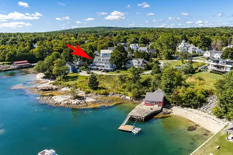 4 Harbor Vw #4, Rockport, ME 04856