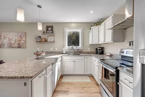 Kitchen - 67 Overlook Rd, Windham, ME 04062 photo 1 of 4
