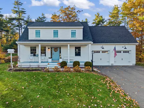 7 Madeline Ln, Cape Neddick, ME 03902