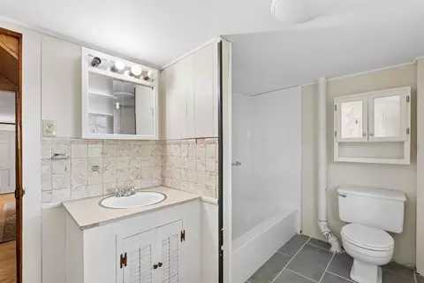Bath - 1 Marigold Ln, Windham, ME 04062 photo 1 of 2