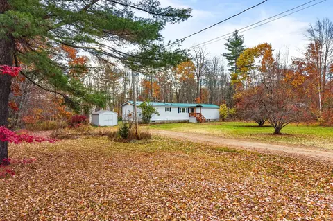 74 Back St, Monmouth, ME 04265