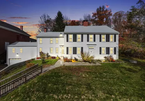 8 Christian Row, Buxton, ME 04093