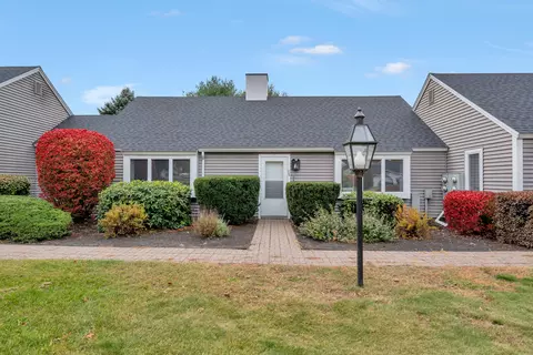 15 Colonial Way #15, Auburn, ME 04210