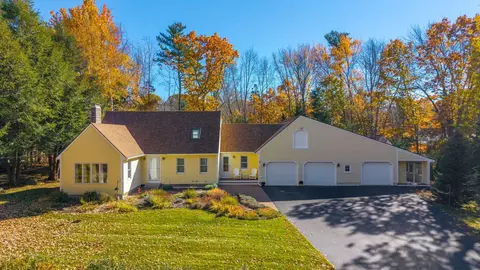 14 Clay Pits Rd, Scarborough, ME 04074