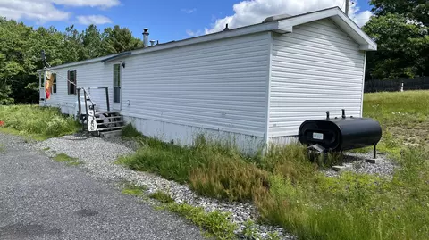 420 Canaan Rd, Skowhegan, ME 04976
