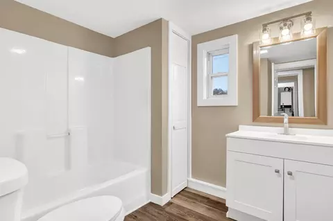 Bath - 1404 Poland Spring Rd, Casco, ME 04015 photo 1 of 3