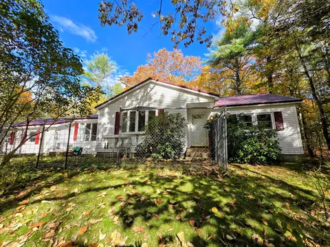 73 Bayview Ave, Bucksport, ME 04416