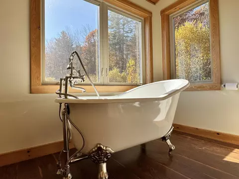 Bath - 14 Mountain Views Rd, Limerick, ME 04048 photo 2 of 3