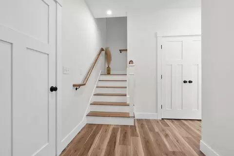 Entry Way - 234 Me-236, Berwick, ME 03901 photo 1 of 5