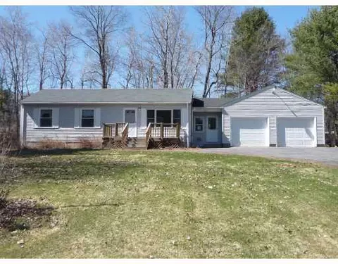 1138 Narragansett Trl, Buxton, ME 04093 photo 1