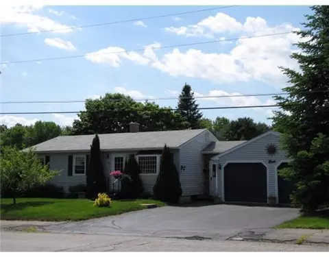 44 Glen St, Augusta, ME 04330 photo 1