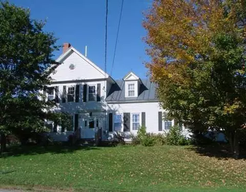 862 Main St, Clinton, ME 04927 photo 1