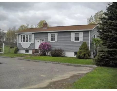 556 Main St, Corinth, ME 04427 photo 1