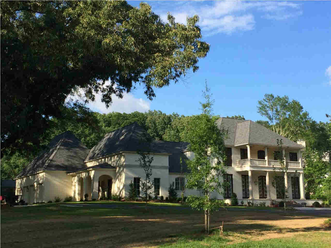 2410 Eastover Dr, Jackson, MS 39211 photo 1