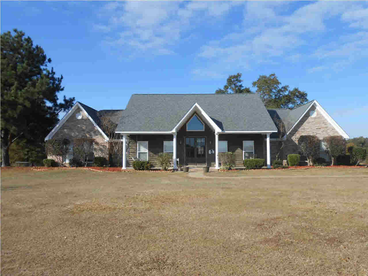 2115 Peach Orchard Rd, Raymond, MS 39154 photo 1