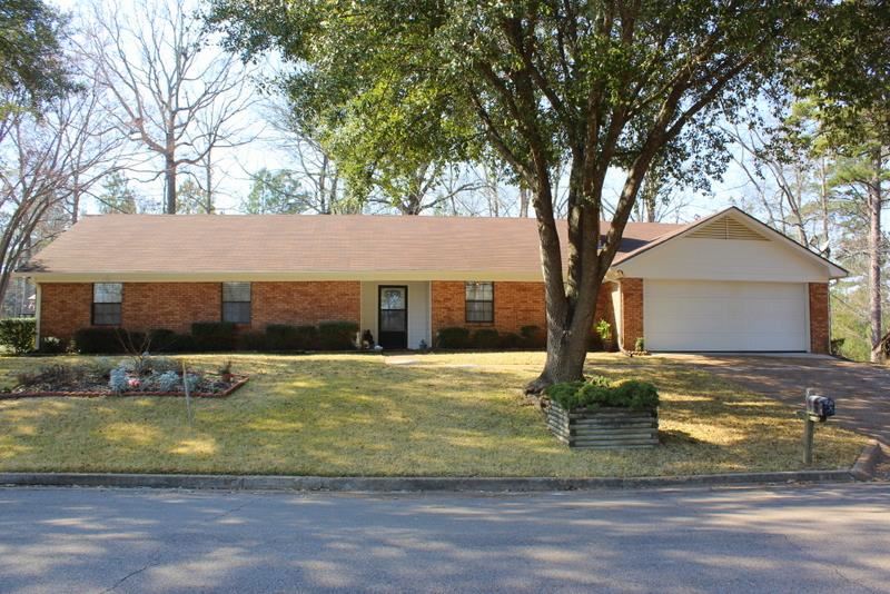 525 Berwick Dr, Brandon, MS 39047 photo 1