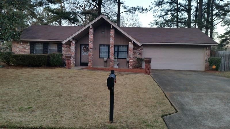 102 Mayfair Dr, Jackson, MS 39212 photo 1