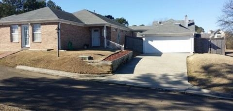 4836 Chastain Dr, Jackson, MS 39206 photo 1